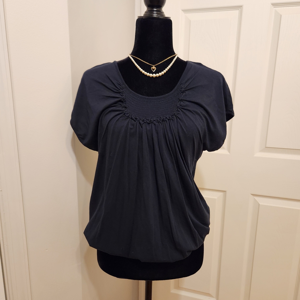 Ann Taylor Loft Women's M Navy Blue Short Sleeve T-shirt Blouse Pleated Scoop